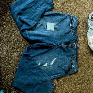 Jennifer Lopez Distressed Boyfriend Jeans